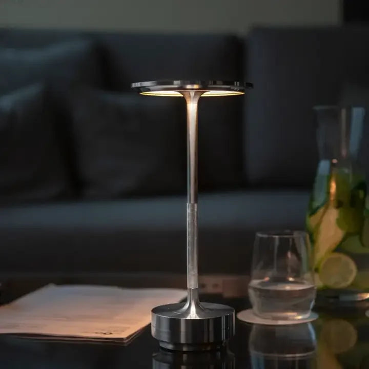 Designerska Lampa LED Tworząca Klimatyczne Światło