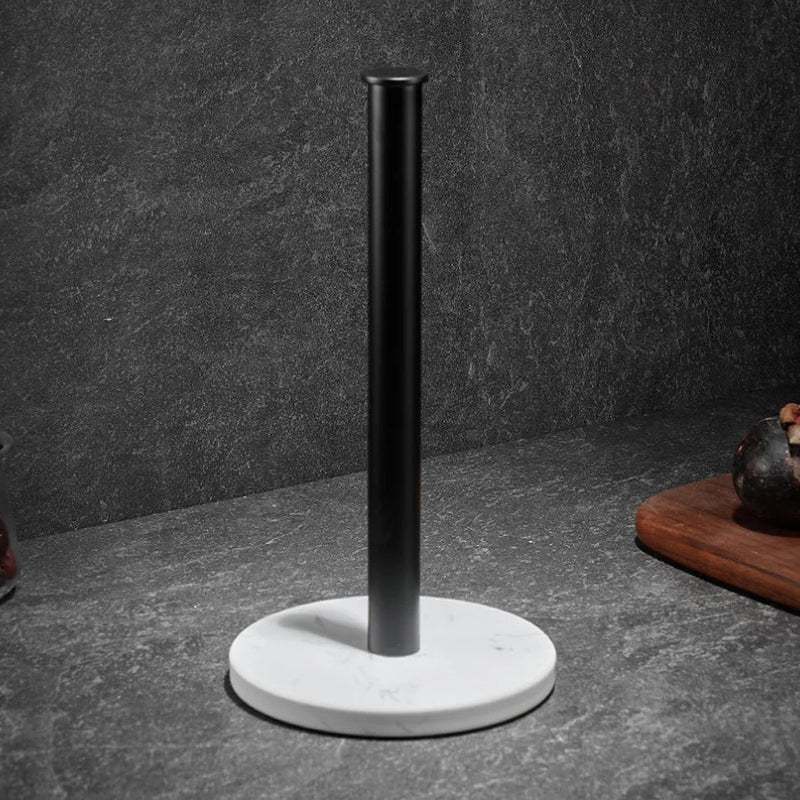 Marmurowy uchwyt na ręczniki papierowe – złote detale dla wyjątkowego stylu