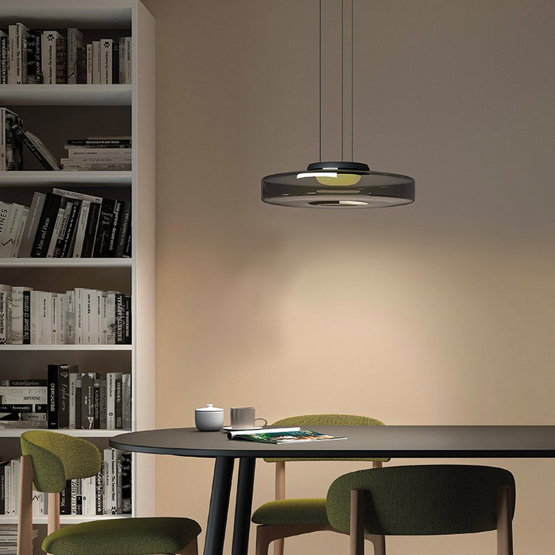 Szklane lampy, które definiują elegancję!