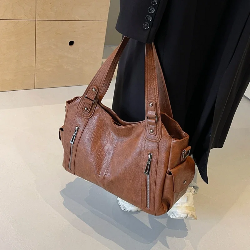 Torebka Amber z nutą nowoczesnej elegancji