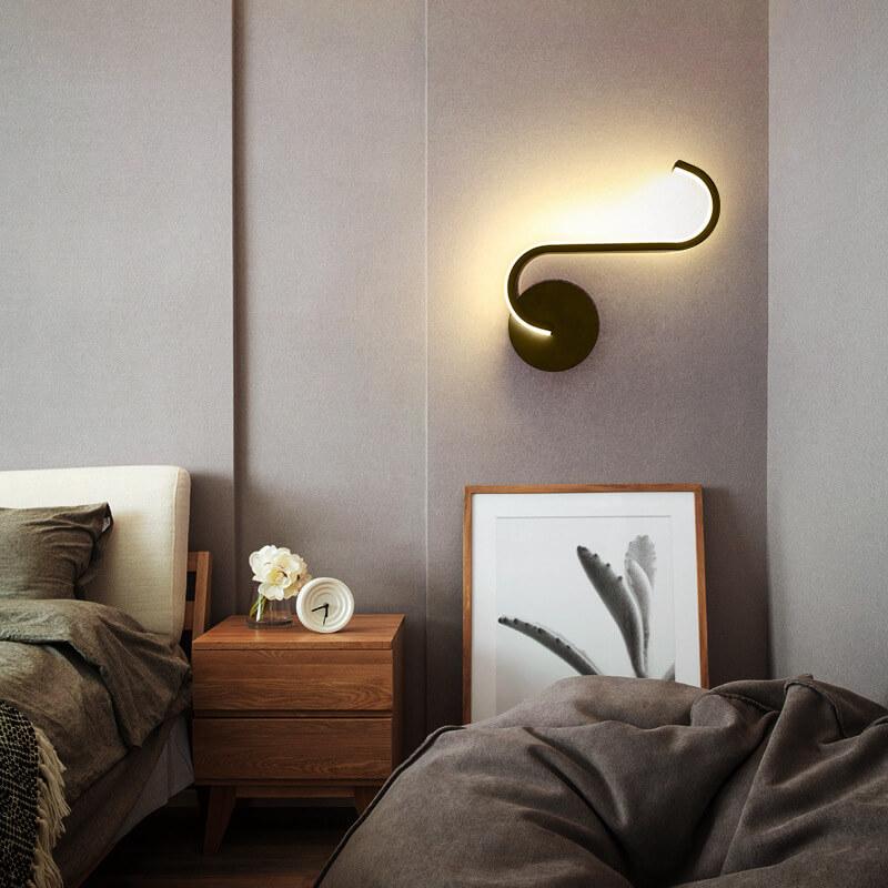 Zakrzywiona Lampa Ścienna z Aluminium w Nowoczesnym Stylu