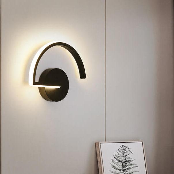 Zakrzywiona Lampa Ścienna z Aluminium w Nowoczesnym Stylu