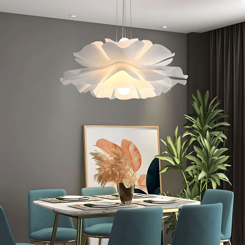 Skandynawska Lampa Sufitowa LED z Kwiatowym Motywem