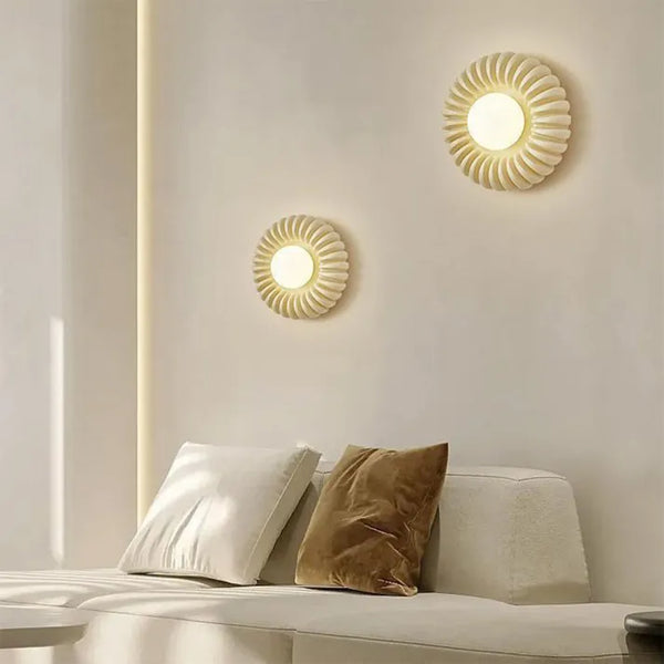 Unikalna Żywiczna Lampa Ścienna Artystyczne Wzornictwo i Nastrojowe Światło