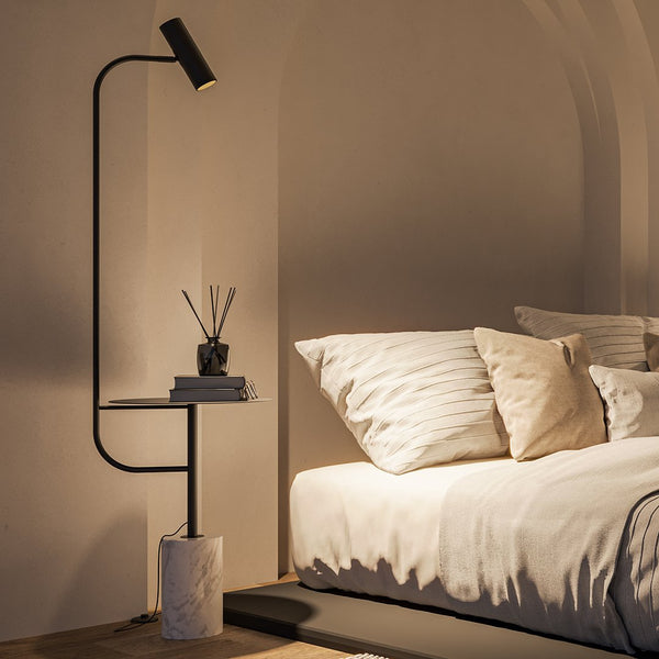 Lampa podłogowa LED o eleganckim marmurowym wykończeniu