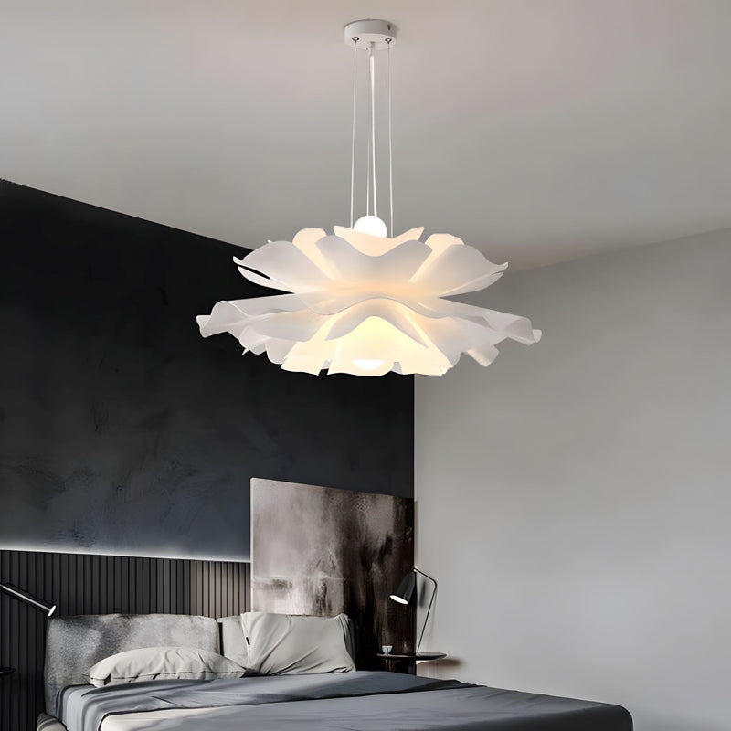Skandynawska Lampa Sufitowa LED z Kwiatowym Motywem