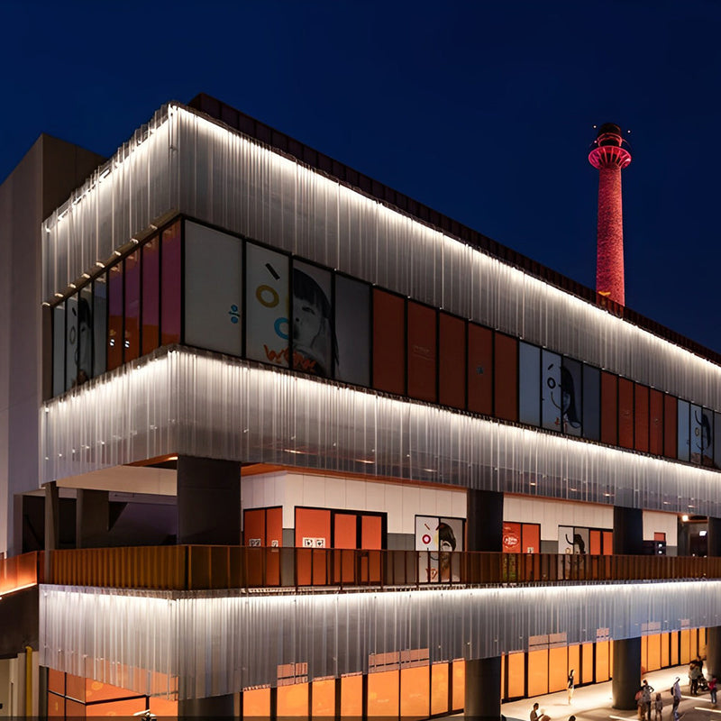 Nowoczesna Lampa LED do Oświetlenia Elewacji z Kierunkowym Światłem