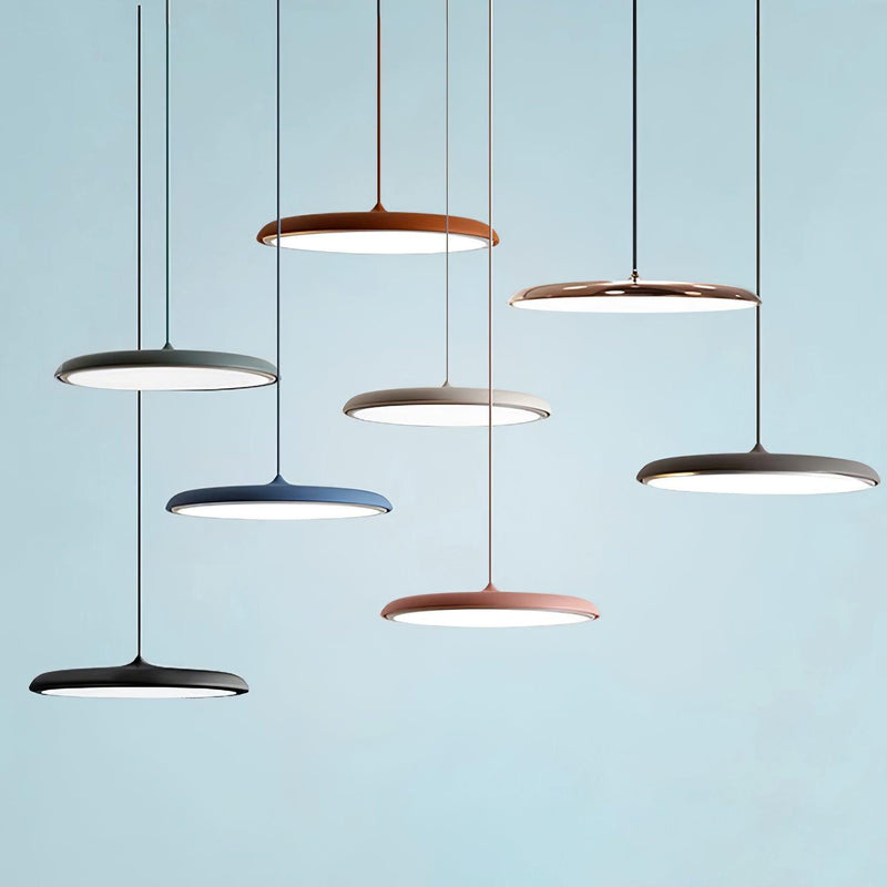 Wisząca Lampa o Prostej Formie do Nowoczesnych Wnętrz