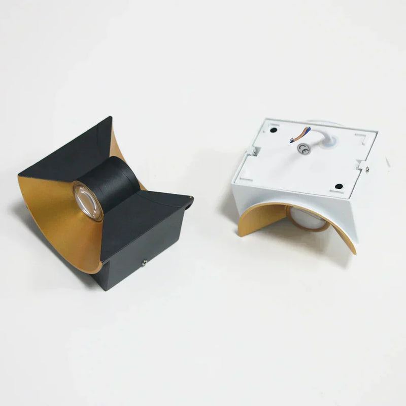 Świetlna straż przed Twoimi drzwiami