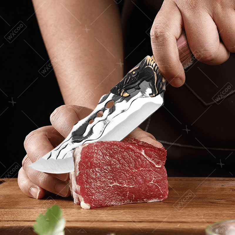 Kute ostrze i drewniana rączka tradycja i precyzja w jednym