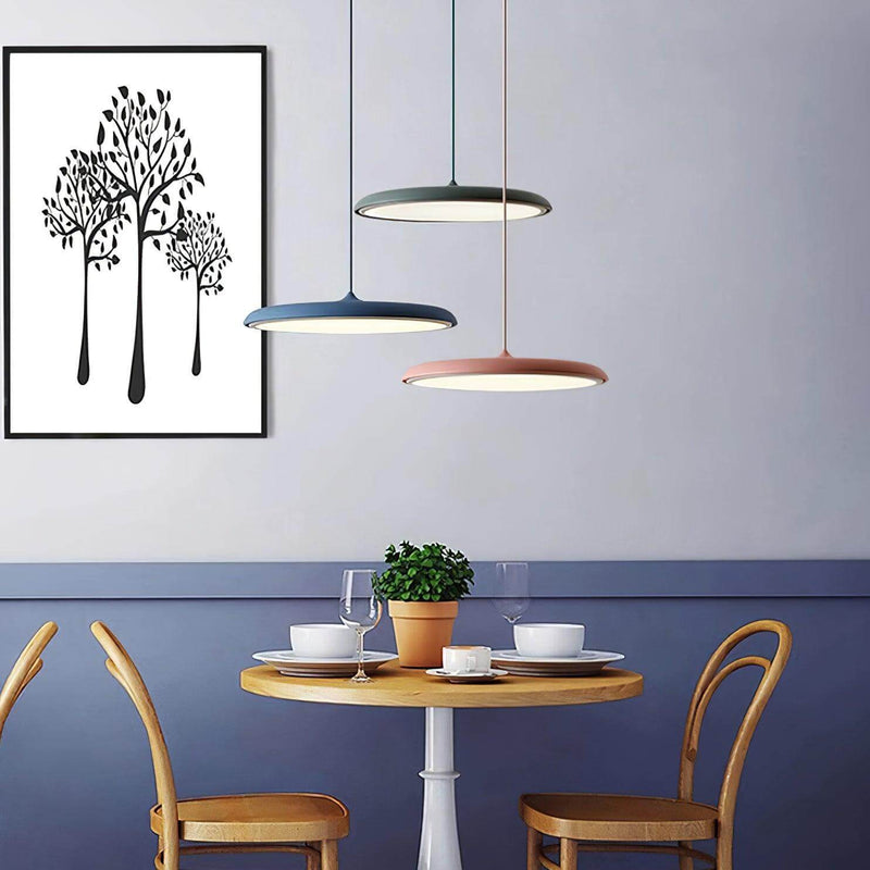 Wisząca Lampa o Prostej Formie do Nowoczesnych Wnętrz