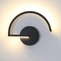 Zakrzywiona Lampa Ścienna z Aluminium w Nowoczesnym Stylu