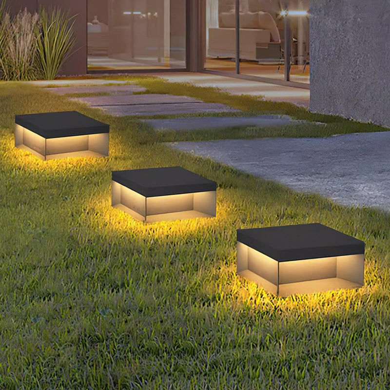 Stylowa zewnętrzna lampa solarna z matowym akrylowym kloszem