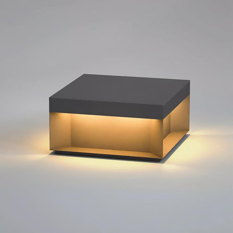 Stylowa zewnętrzna lampa solarna z matowym akrylowym kloszem