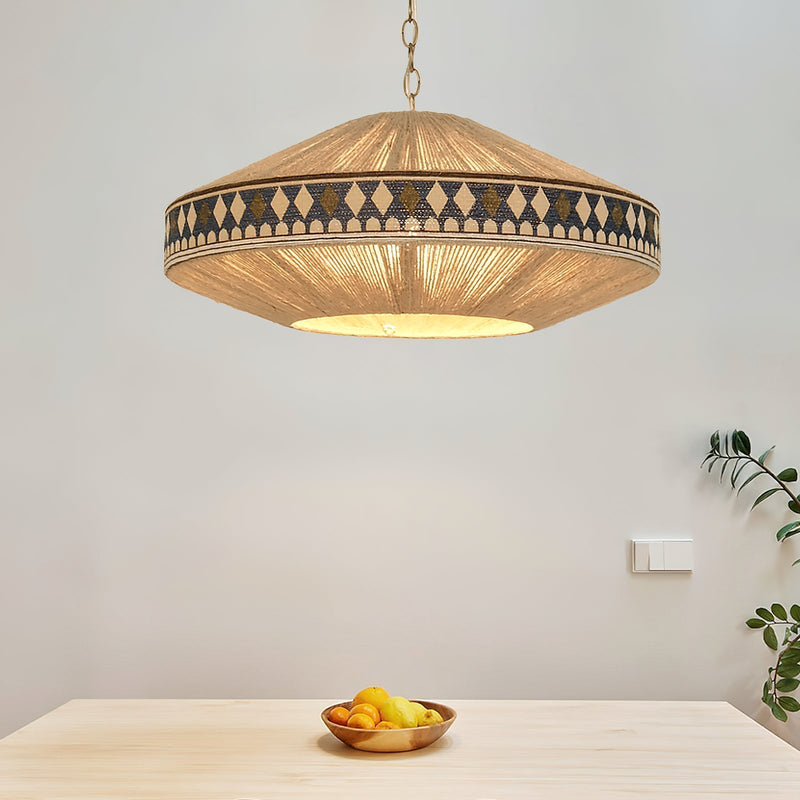 Stylowa Lampa Wisząca z Elementami Boho Artystyczny Design i Subtelne Światło