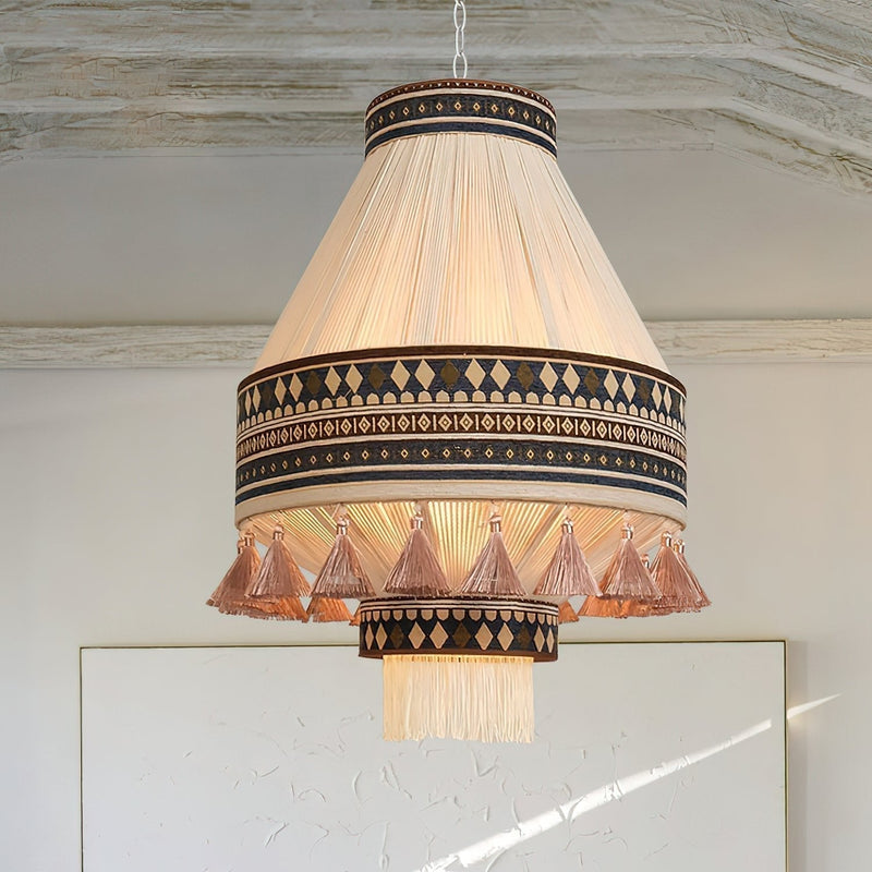 Stylowa Lampa Wisząca z Elementami Boho Artystyczny Design i Subtelne Światło