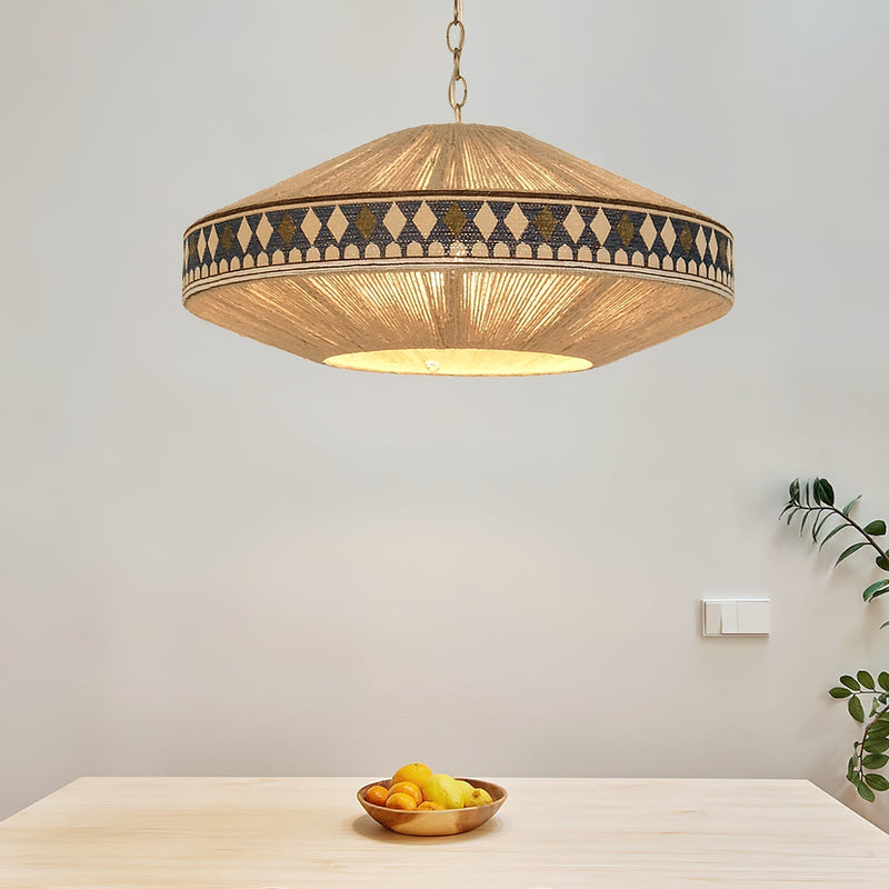 Stylowa Lampa Wisząca z Elementami Boho Artystyczny Design i Subtelne Światło