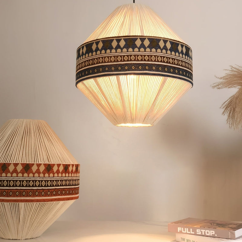 Stylowa Lampa Wisząca z Elementami Boho Artystyczny Design i Subtelne Światło