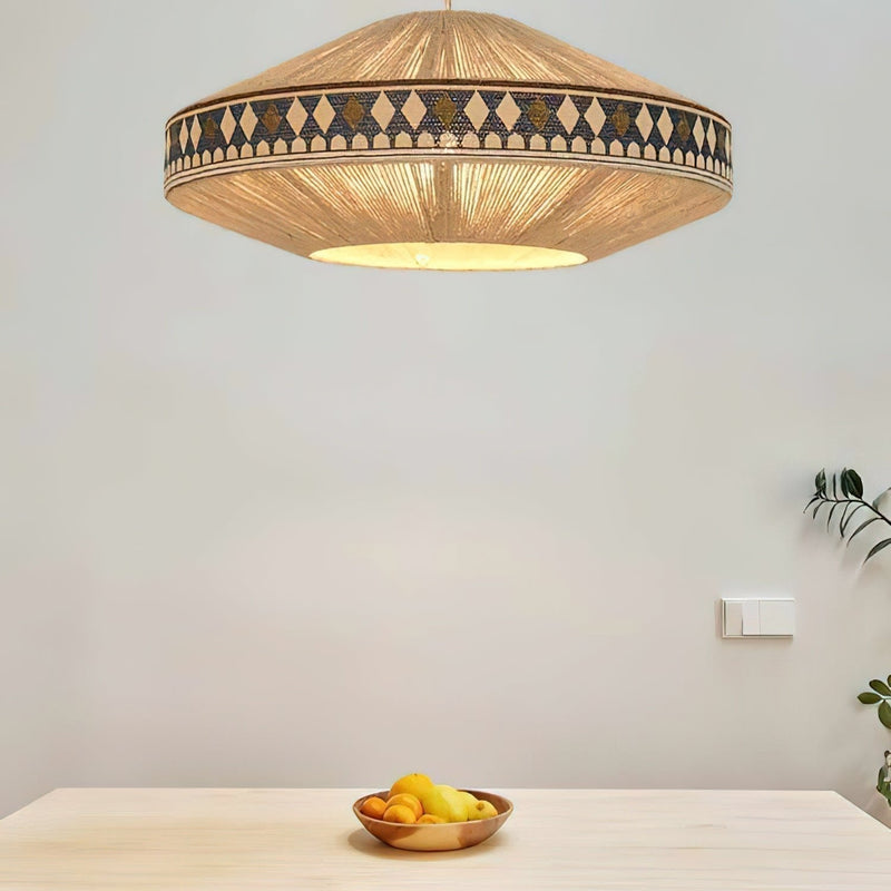 Stylowa Lampa Wisząca z Elementami Boho Artystyczny Design i Subtelne Światło