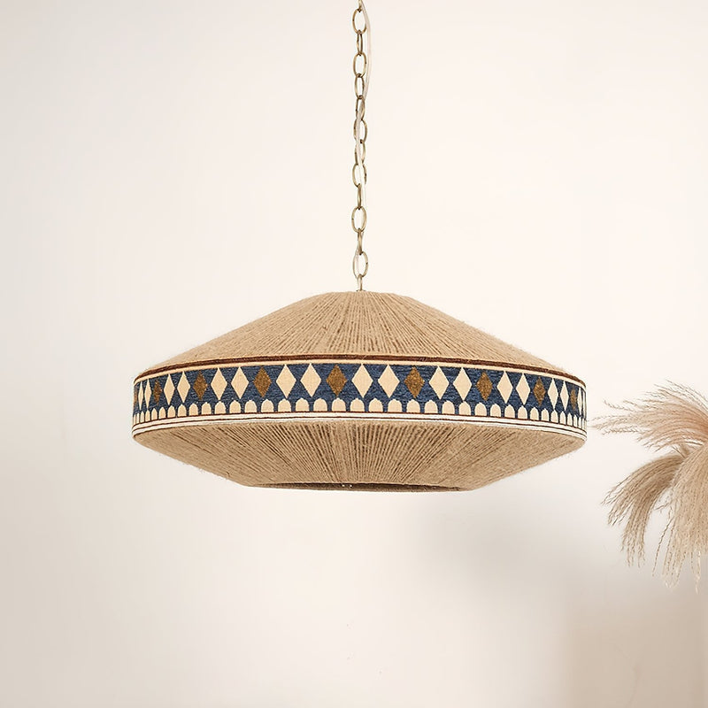 Stylowa Lampa Wisząca z Elementami Boho Artystyczny Design i Subtelne Światło