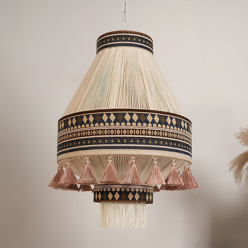 Stylowa Lampa Wisząca z Elementami Boho Artystyczny Design i Subtelne Światło