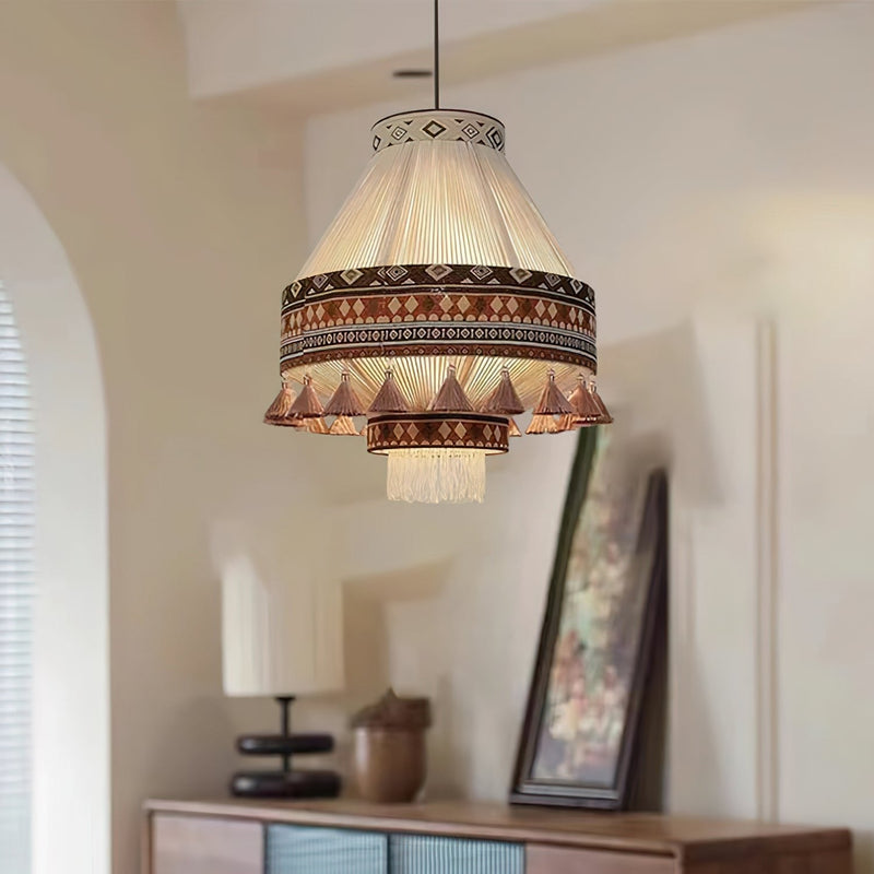Stylowa Lampa Wisząca z Elementami Boho Artystyczny Design i Subtelne Światło