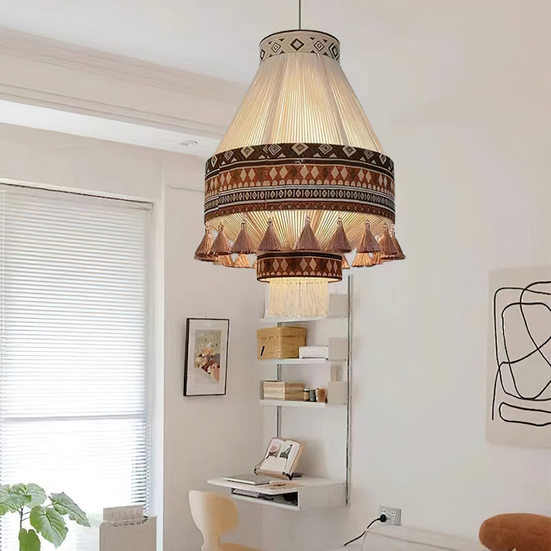 Stylowa Lampa Wisząca z Elementami Boho Artystyczny Design i Subtelne Światło