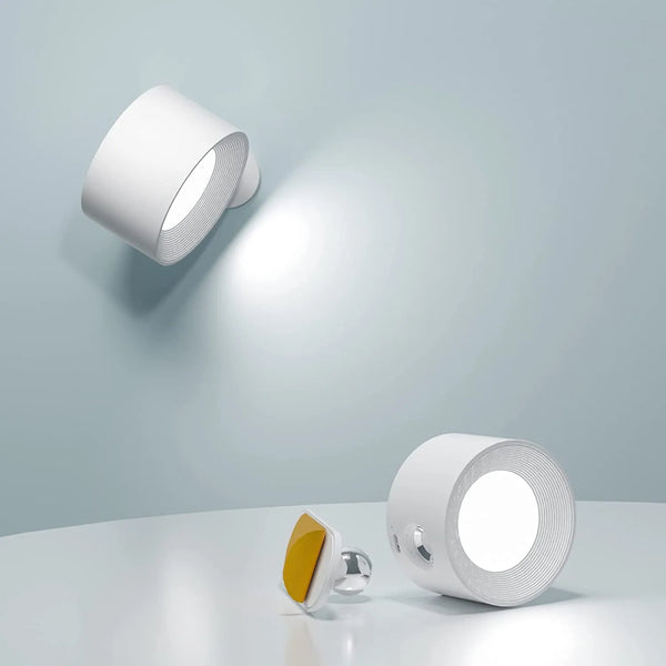 Bezprzewodowa lampa ścienna, która trzyma się wszędzie