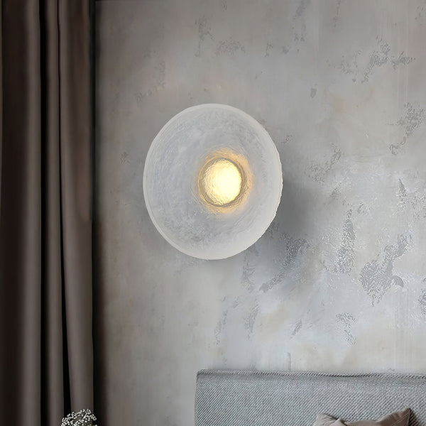 Żywiczna Lampa na Ścianę o Artystycznym Charakterze