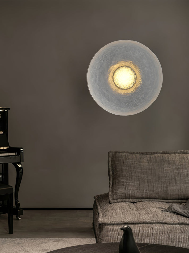 Żywiczna Lampa na Ścianę o Artystycznym Charakterze