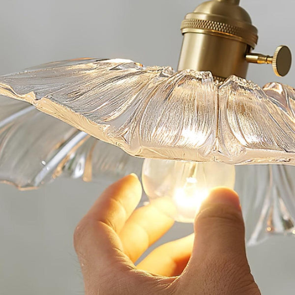 Romantyczna Lampa Wisząca z Kwiatowym Szklanym Abażurem