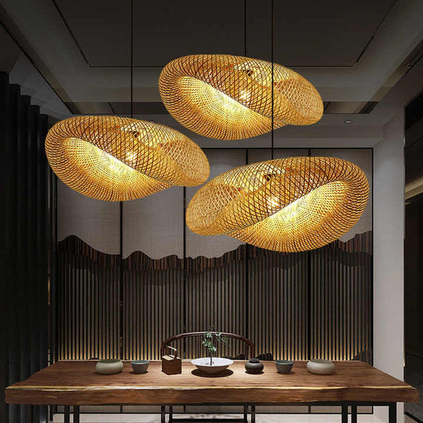 Ręcznie Wykonana Lampa z Bambusa w Naturalnym Stylu