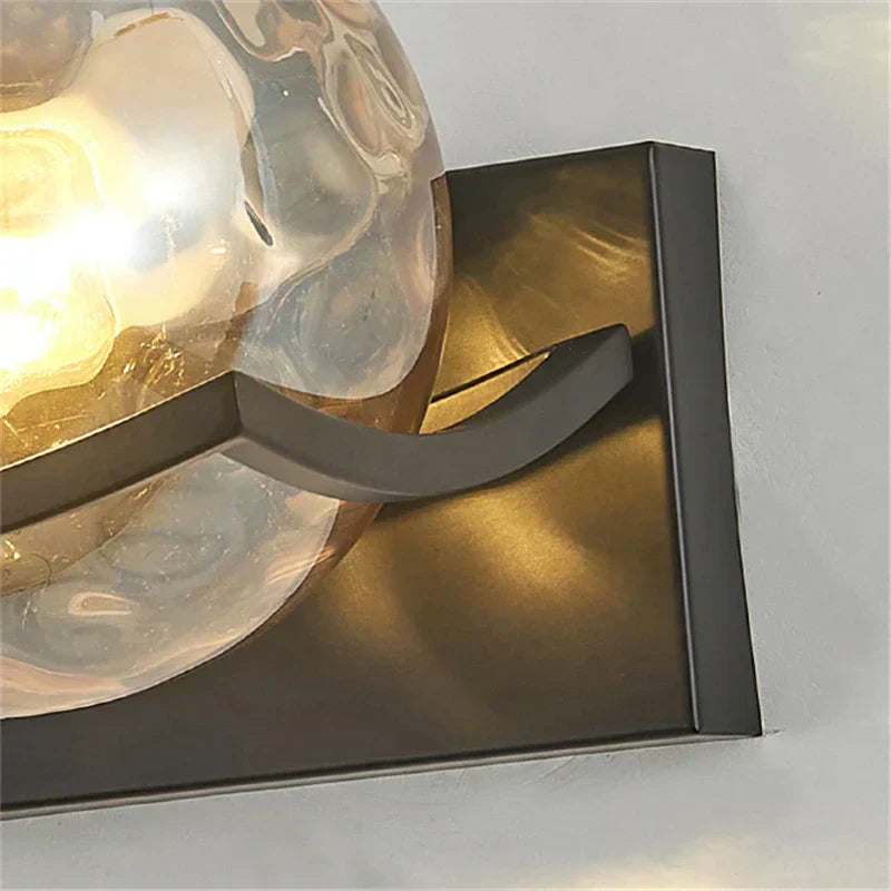 Elegancka Lampa Ścienna LED Szklana Konstrukcja i Przytulna Atmosfera