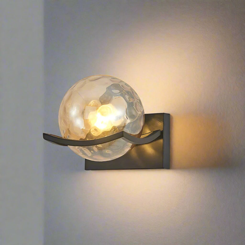 Elegancka Lampa Ścienna LED Szklana Konstrukcja i Przytulna Atmosfera