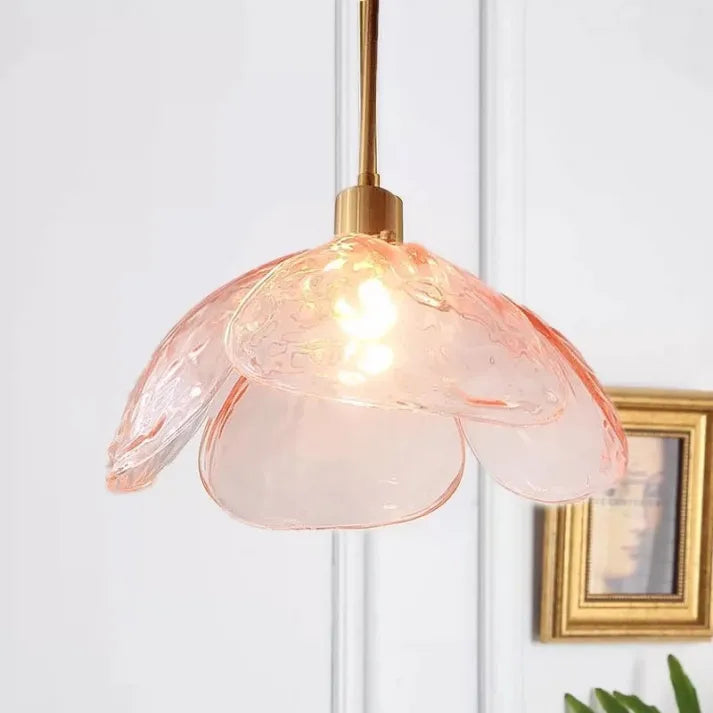 Nowoczesna Lampa w Kształcie Kwiatu Połączenie Sztuki i Funkcjonalności