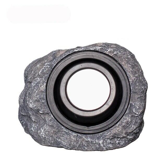 Naturalny urok kamienia w świetle nocy