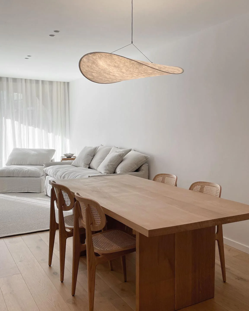 Subtelna Lampa Japandi z Efektem Świetlnego Zaćmienia