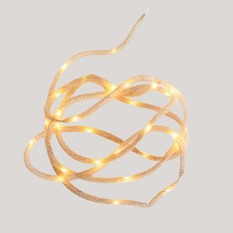 Nastrojowa iluminacja dla ogrodowych chwil