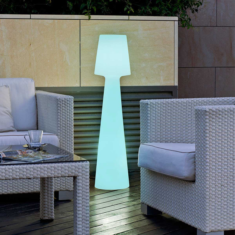 Elegancka Lampa Podłogowa z Subtelnym Blaskiem