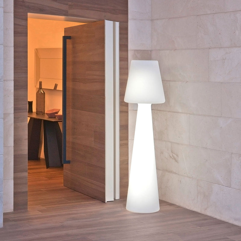 Elegancka Lampa Podłogowa z Subtelnym Blaskiem