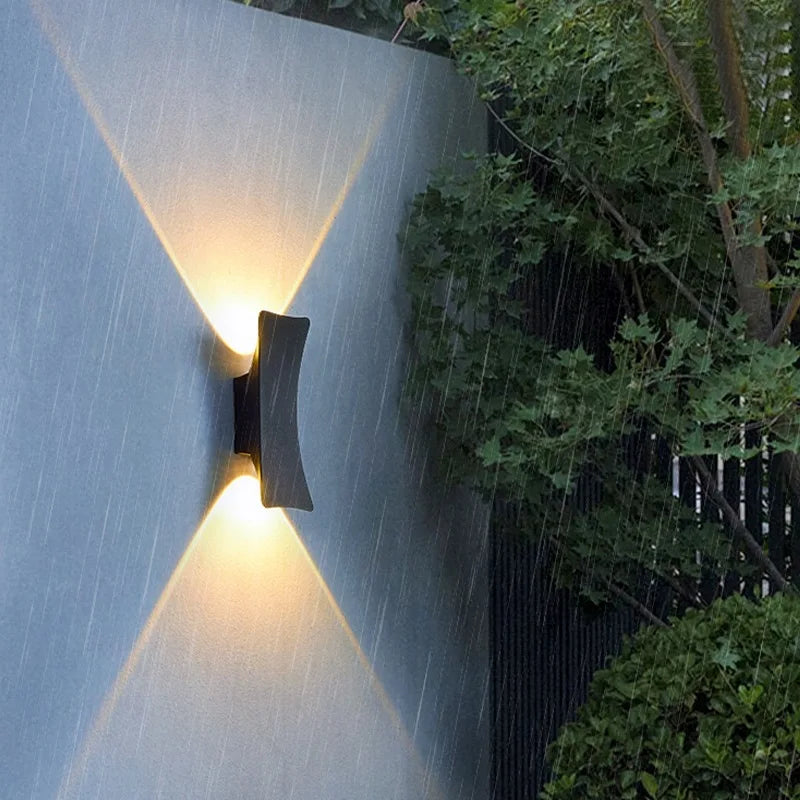 Designerska Lampa Elewacyjna LED Trwałe i Efektywne Oświetlenie Zewnętrzne