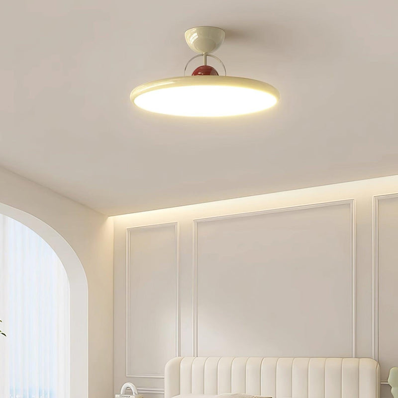 Lampa pełna blasku i wyrafinowanego stylu