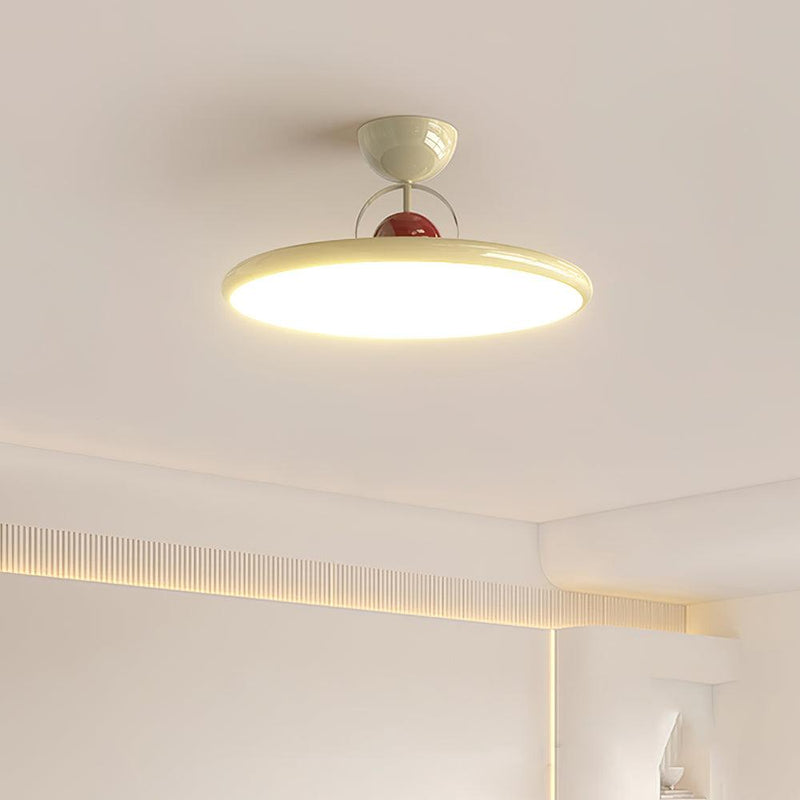 Lampa pełna blasku i wyrafinowanego stylu