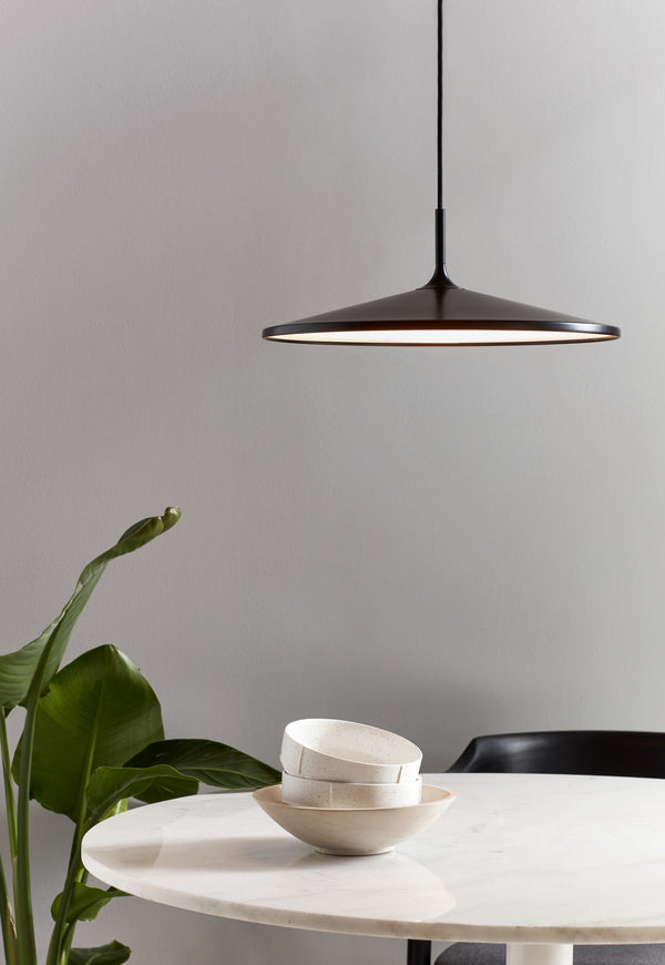 Nowoczesna Lampa Wisząca LED o Harmonijnej Formie