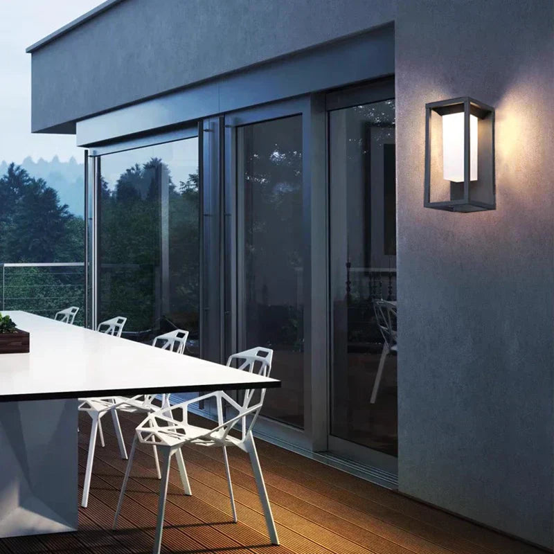 Elegancka lampa ścienna LED o nowoczesnym designie