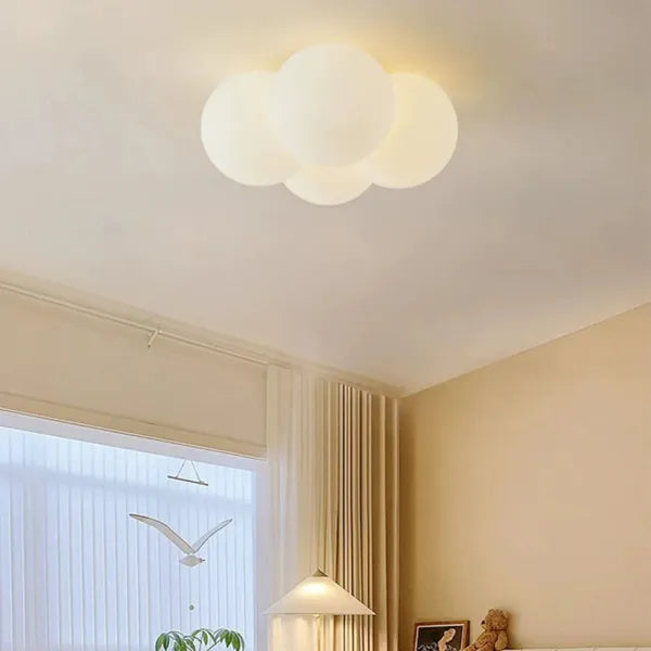 Ściemnialna lampa sufitowa LED zapewniająca nastrojowe oświetlenie