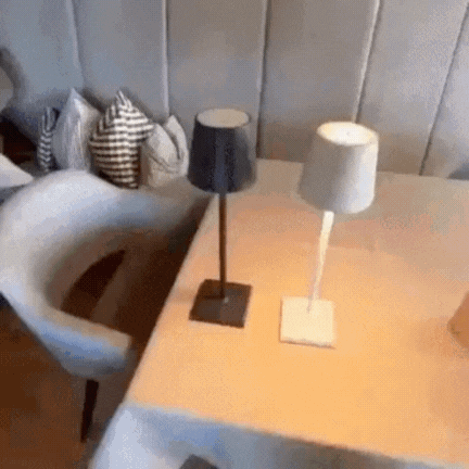 Lampa stołowa, która ładuje się bez kabli!