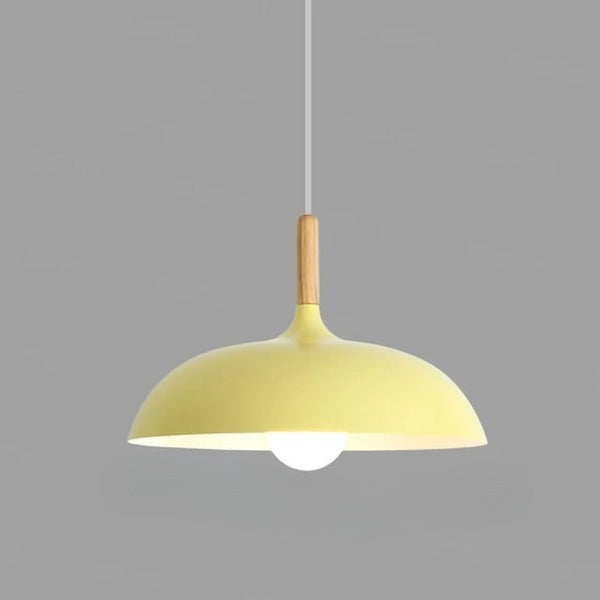 Wytrzymała dębowa lampa sufitowa zapewniająca ponadczasowe oświetlenie