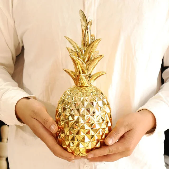 Wyjątkowy ananas w złotej odsłonie – klasyka z nutą luksusu