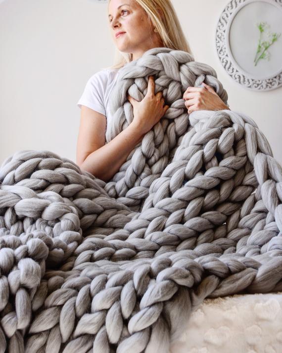 Przytulny Dzianinowy Koc 80x100 cm i 100x120 cm – Stylowy Dodatek do Wnętrz na Jesień i Zimę 3
